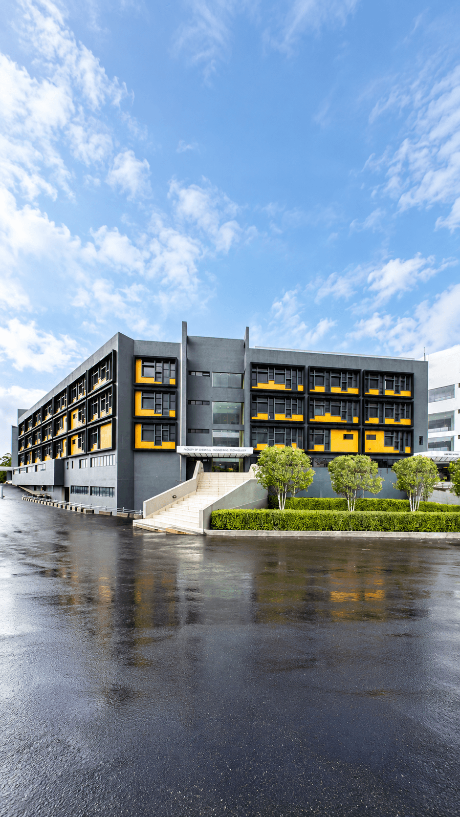 NDT faculty building at the Institute of Technology, University of Moratuwa
